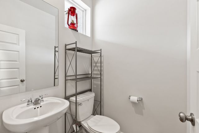 724 Big Bend Ct, White House, TN 37188