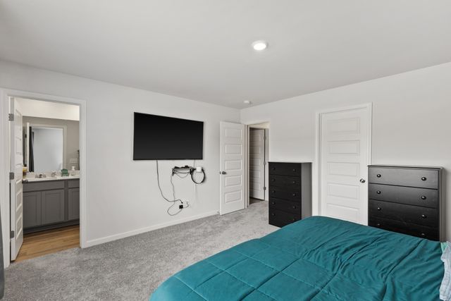 724 Big Bend Ct, White House, TN 37188