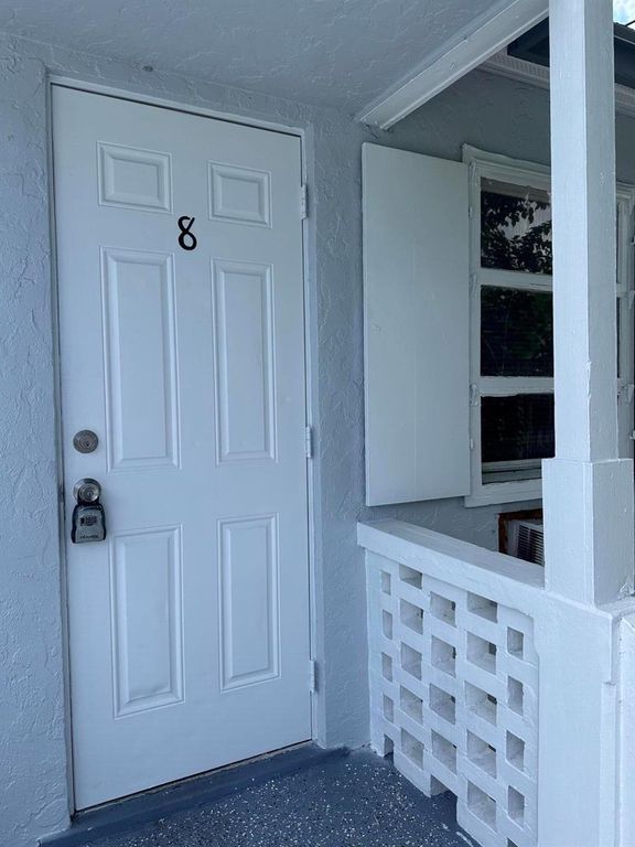 17 Detroit Street 8, Lake Worth, FL 33461