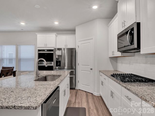 300 Cedar Knoll Circle, Pineville, NC 28134