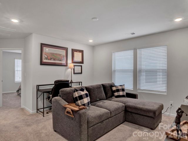 300 Cedar Knoll Circle, Pineville, NC 28134