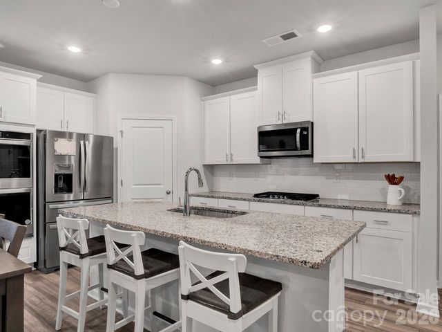 300 Cedar Knoll Circle, Pineville, NC 28134