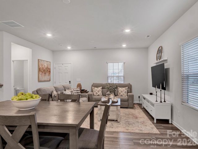 300 Cedar Knoll Circle, Pineville, NC 28134