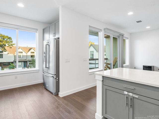 102 Tendick Unit 606, San Antonio, TX 78209