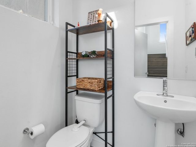 102 Tendick Unit 606, San Antonio, TX 78209