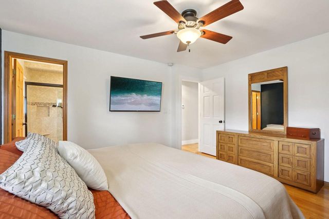 630 Pleasant DRIVE, Hartland, WI 53029