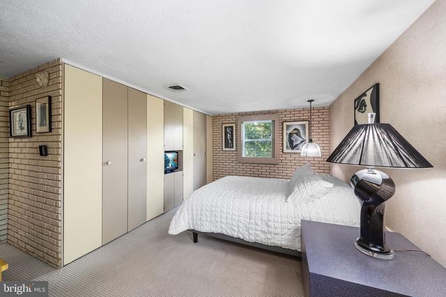 403 MEADOW LN, Wallingford, PA 19086