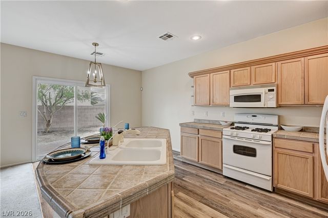 1438 Auburn Valley Avenue, Las Vegas, NV 89123