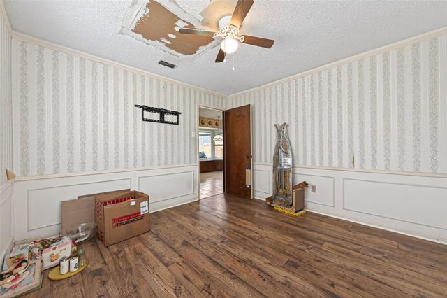 5918 Lodge Creek Drive, Houston, TX 77066