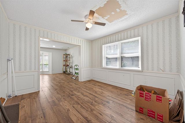 5918 Lodge Creek Drive, Houston, TX 77066