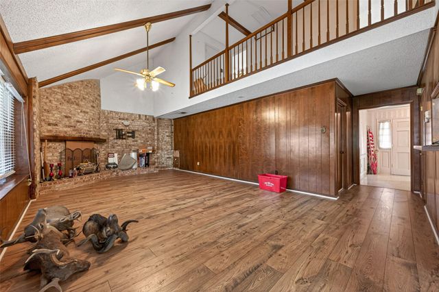 5918 Lodge Creek Drive, Houston, TX 77066