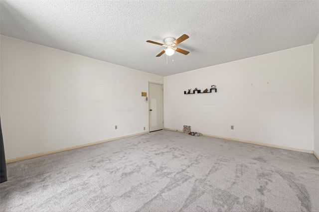 5918 Lodge Creek Drive, Houston, TX 77066