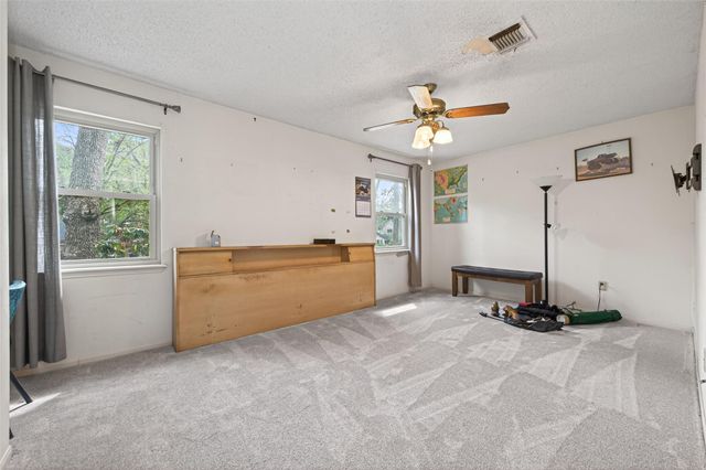 5918 Lodge Creek Drive, Houston, TX 77066