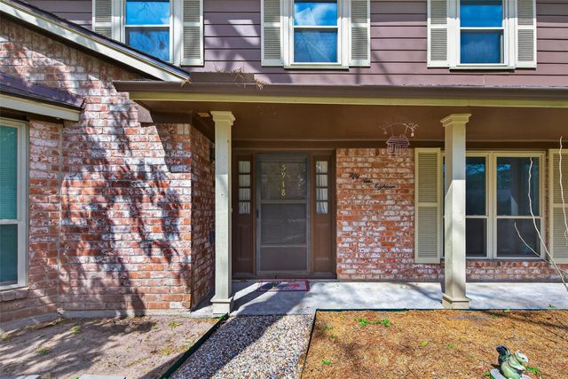 5918 Lodge Creek Drive, Houston, TX 77066