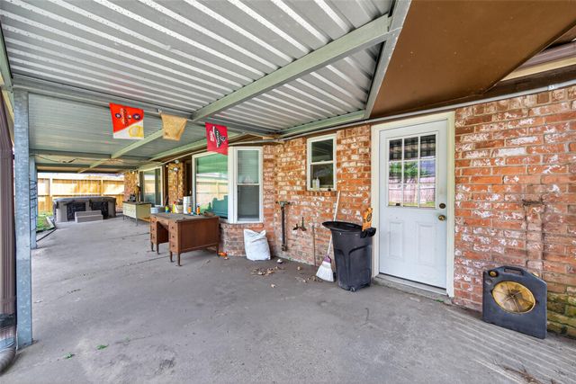 5918 Lodge Creek Drive, Houston, TX 77066