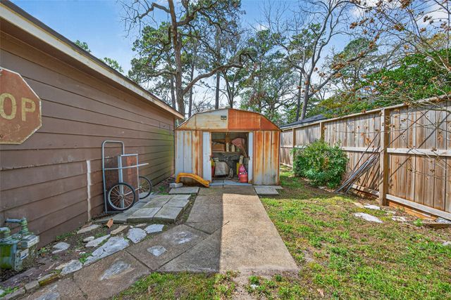 5918 Lodge Creek Drive, Houston, TX 77066