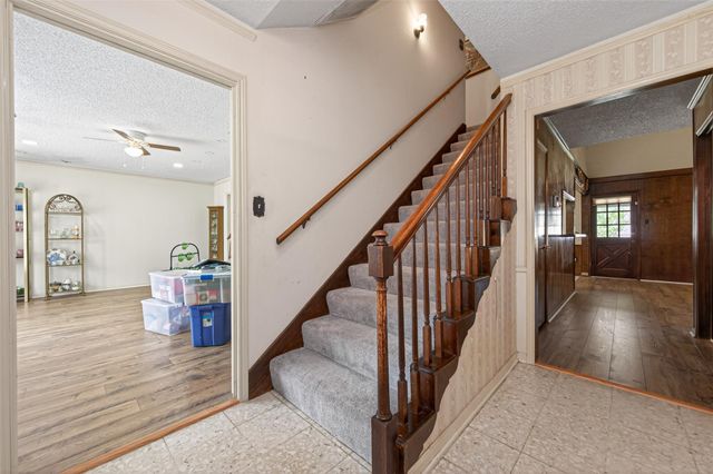 5918 Lodge Creek Drive, Houston, TX 77066