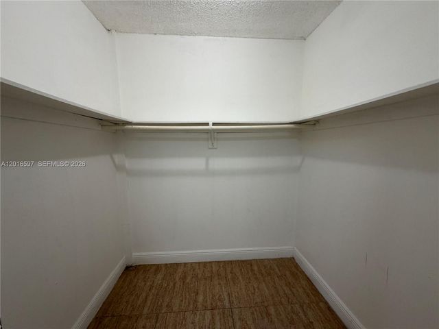 13685 NE 10th Ave 304, North Miami, FL 33161