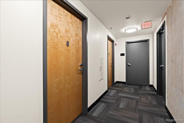 432 S Washington Avenue 1506, Royal Oak, MI 48067