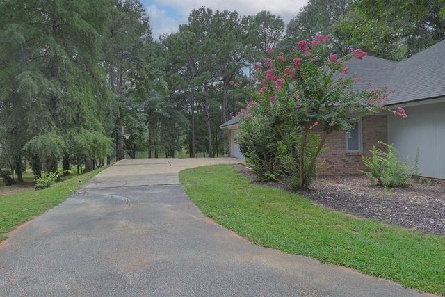 69 Waterway Drive, Cataula, GA 31804