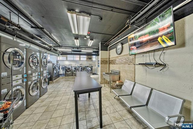90 Prospect Avenue 8C, Hackensack, NJ 07601