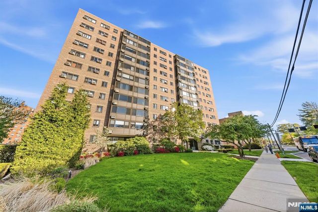 90 Prospect Avenue 8C, Hackensack, NJ 07601