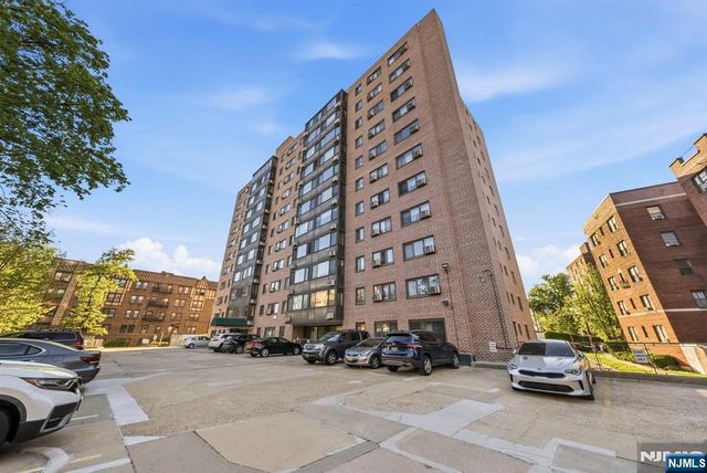 90 Prospect Avenue 8C, Hackensack, NJ 07601