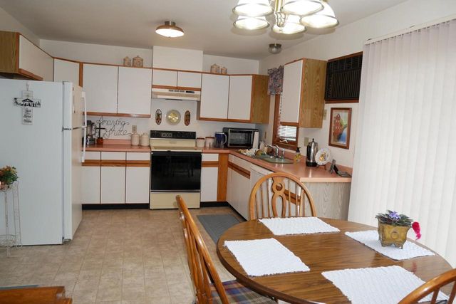 344-346 E URQUHART STREET, Medford, WI 54451