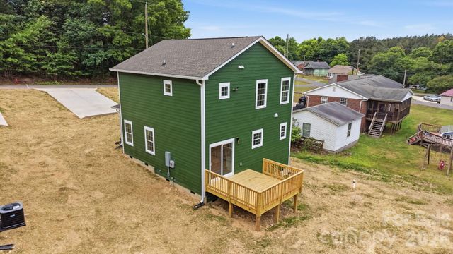 908 Dewey Street, Badin, NC 28009