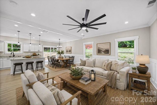 908 Dewey Street, Badin, NC 28009