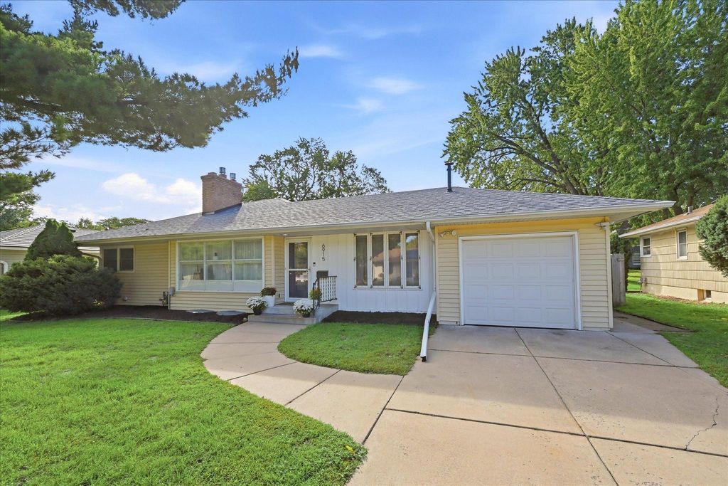 6915 W 23rd Street, Saint Louis Park, MN 55426 — exterior