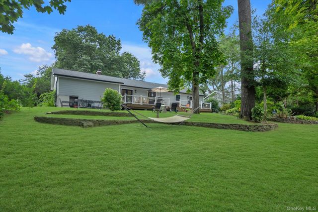 28 Reynolds Road, Glen Cove, NY 11542