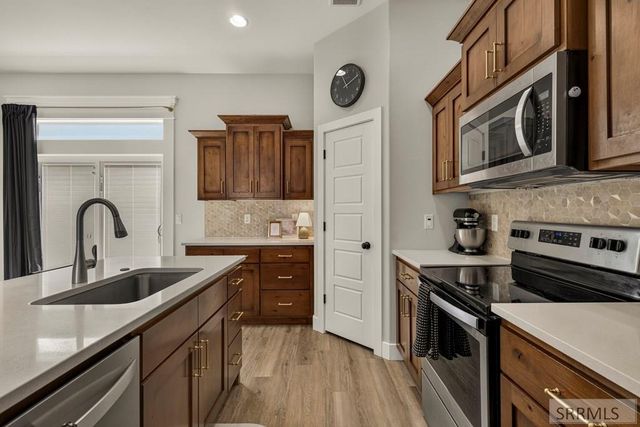 7085 S Hamden Avenue, Idaho Falls, ID 83402