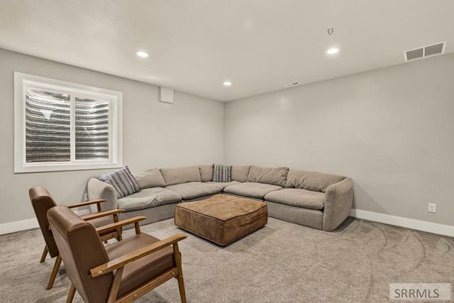 7085 S Hamden Avenue, Idaho Falls, ID 83402