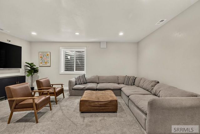 7085 S Hamden Avenue, Idaho Falls, ID 83402