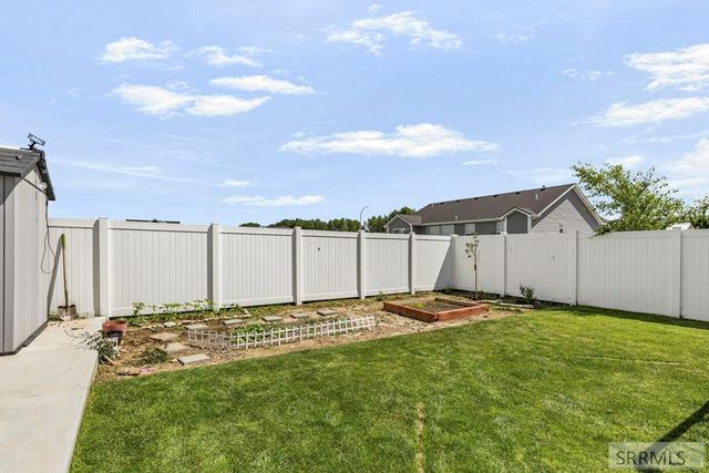 7085 S Hamden Avenue, Idaho Falls, ID 83402