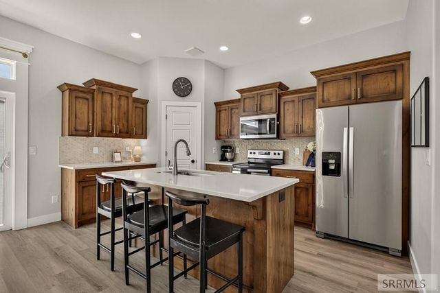 7085 S Hamden Avenue, Idaho Falls, ID 83402