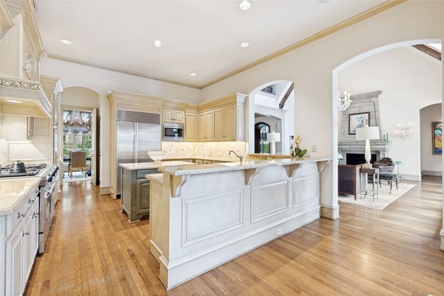 6934 Forest Glen Drive, Dallas, TX 75230