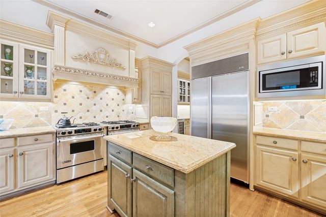 6934 Forest Glen Drive, Dallas, TX 75230