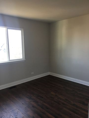 1120 Norwood Lane, Aurora, IL 60504