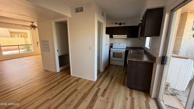 3518 W DUNLAP Avenue 176, Phoenix, AZ 85051