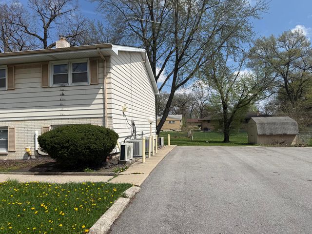 5625 Massachusetts Street, Merrillville, IN 46410