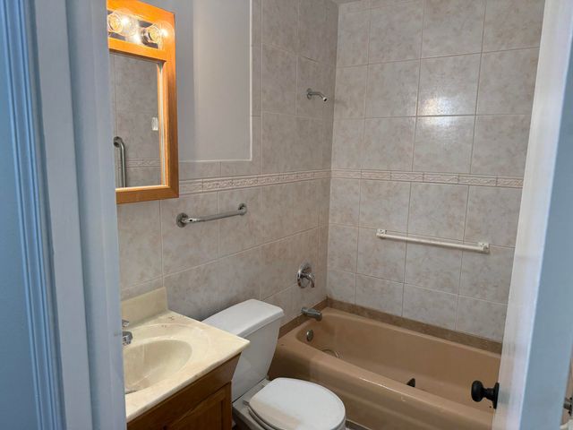 5625 Massachusetts Street, Merrillville, IN 46410