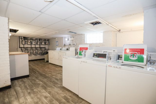 1250 W Montrose Avenue 120, Chicago, IL 60640