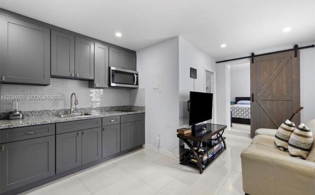 6010 NW 38th Street 1, Virginia Gardens, FL 33166