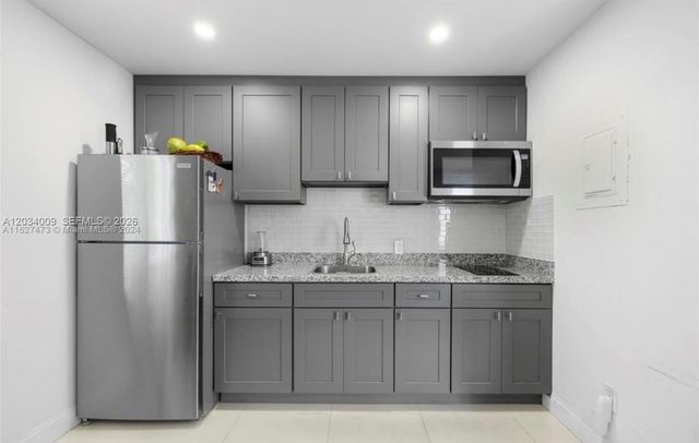 6010 NW 38th Street 1, Virginia Gardens, FL 33166