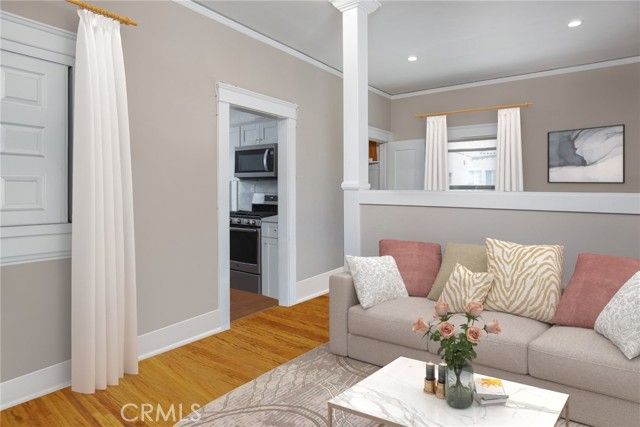 107 N Columbus Avenue A, Glendale, CA 91203