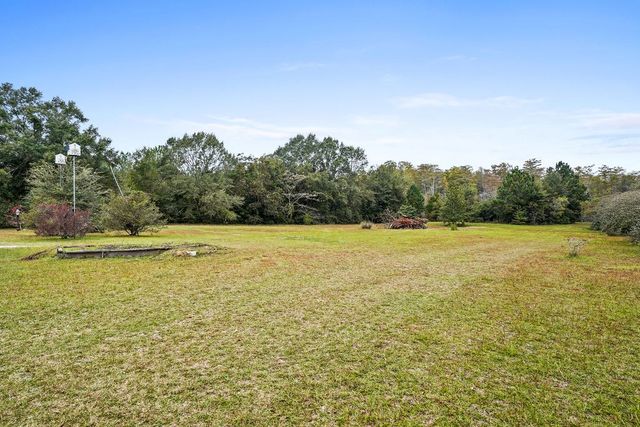 10135 E County Rd 16, Slocomb, AL 36375