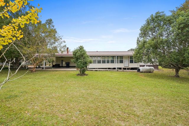 10135 E County Rd 16, Slocomb, AL 36375