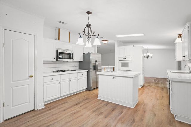 10135 E County Rd 16, Slocomb, AL 36375